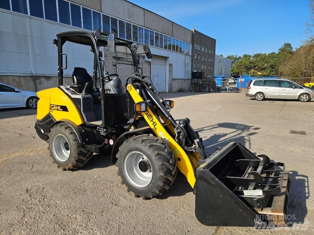 Gehl AL430 Tool Carriers