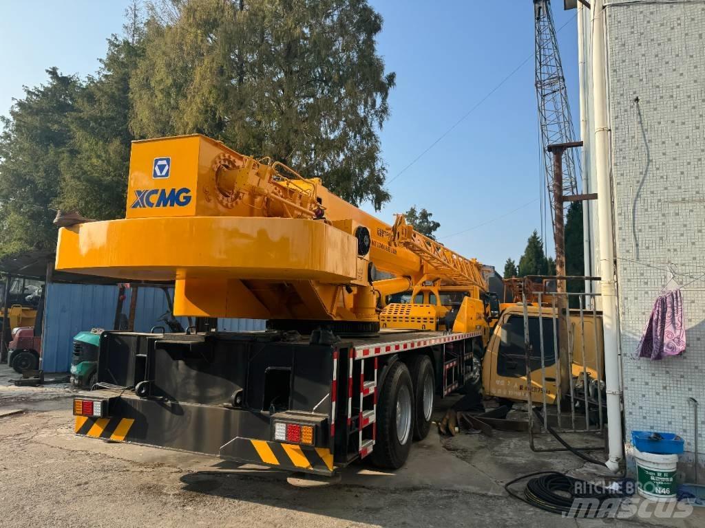 XCMG QY 25 K Mobile and all terrain cranes