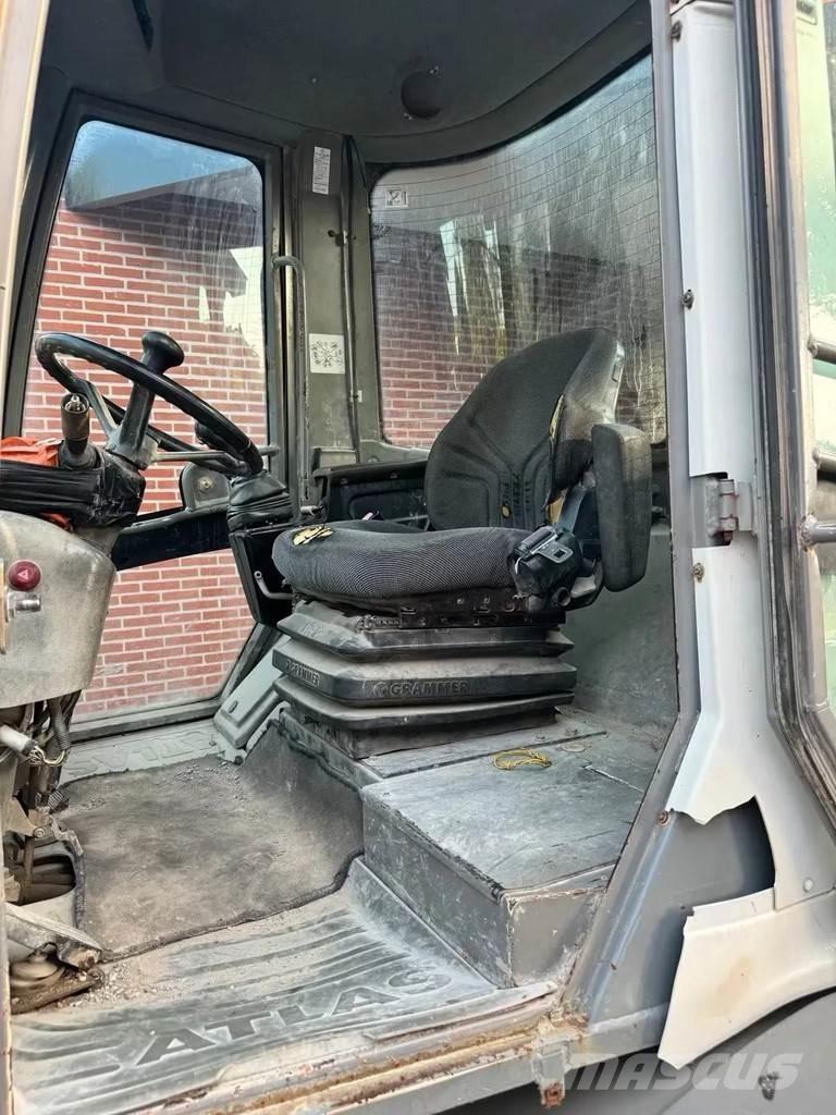 Atlas AR65 Wheel Loaders
