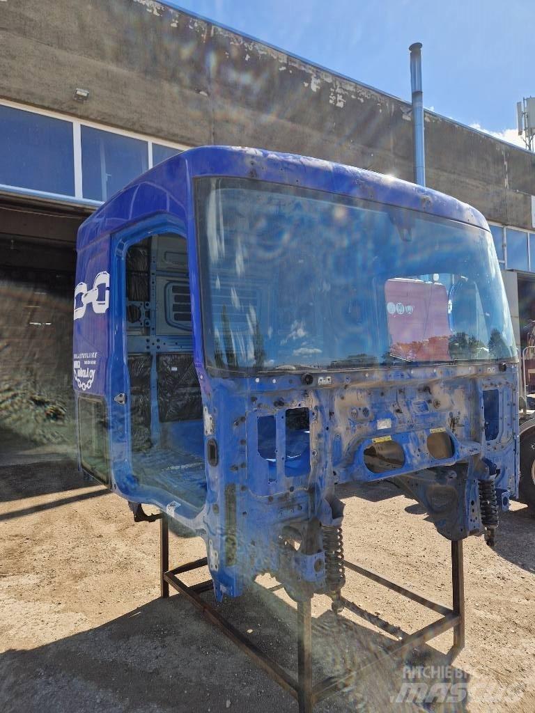 Volvo cab FH 4 500 Cabins and interior