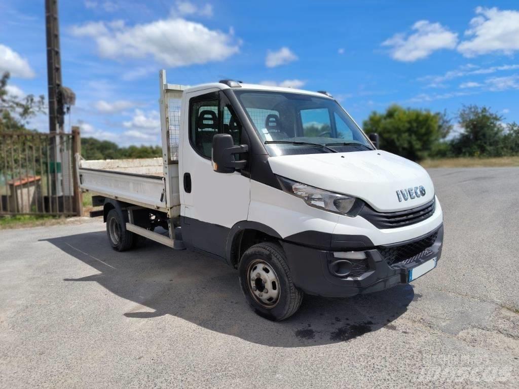 Iveco 35C 12 Pickup Trucks
