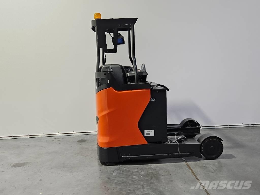 Linde R20N Self Propelled Stackers