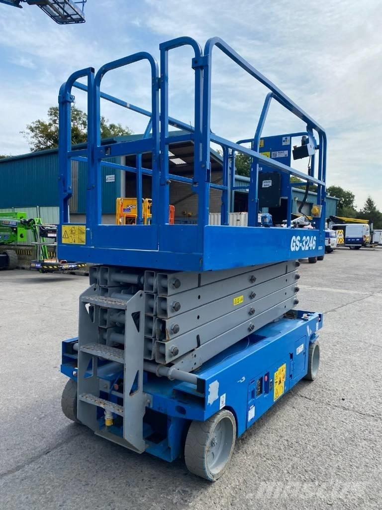 Genie GS 3246 Scissor Lifts