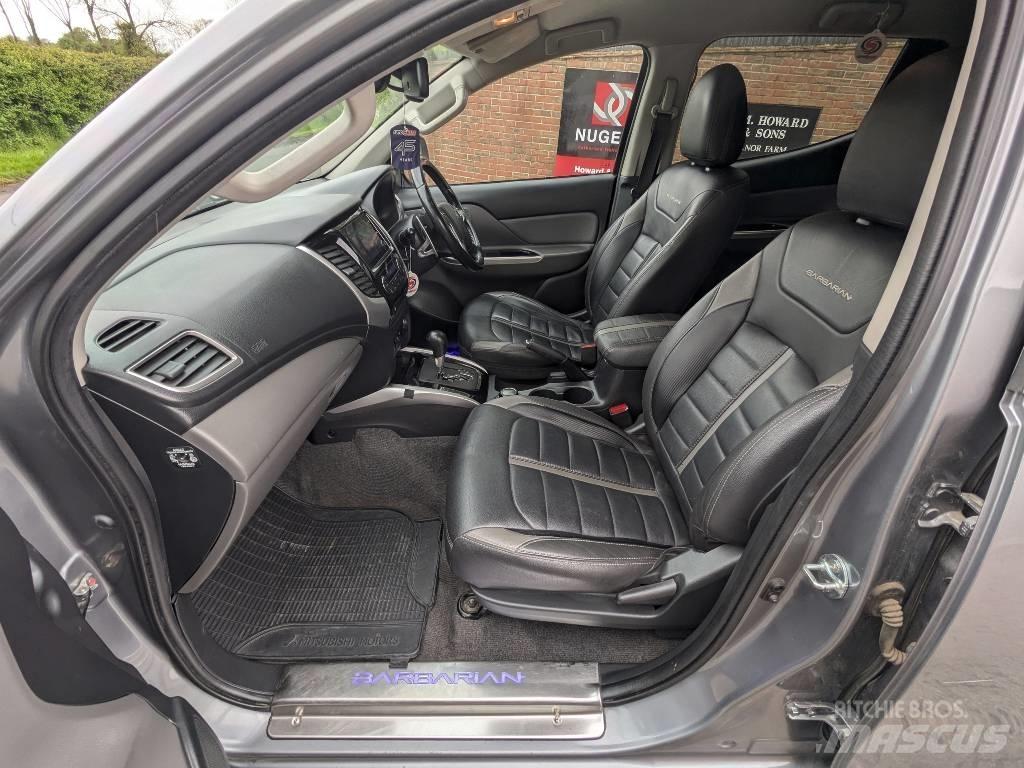 Mitsubishi L 200 Automobiles / SUVS