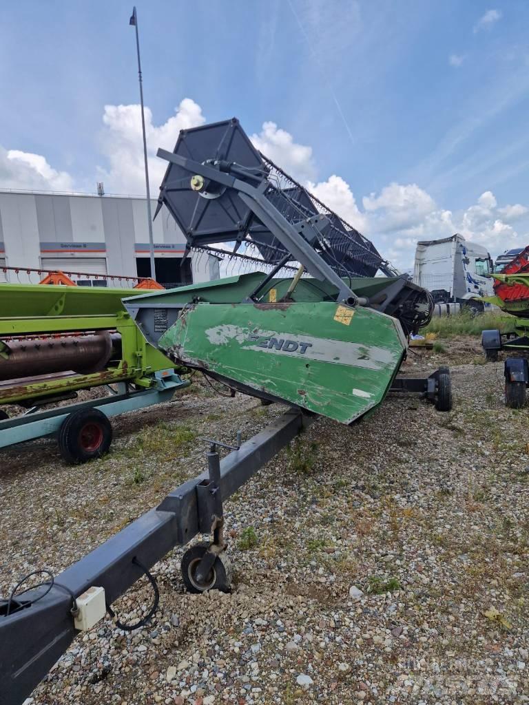 Fendt 8300 Combine Harvesters