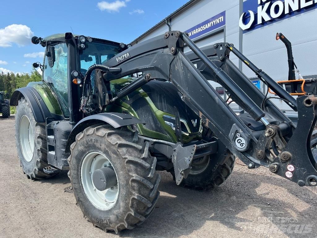 Valtra T 145 Tractors