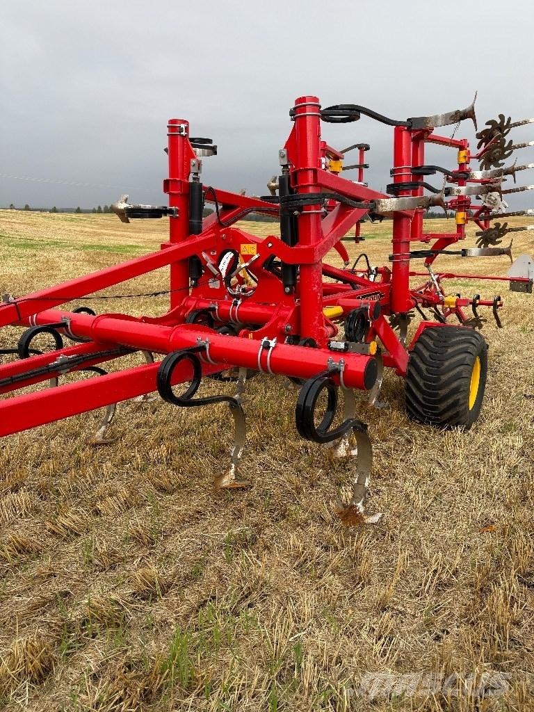 Väderstad Swift440 Cultivators