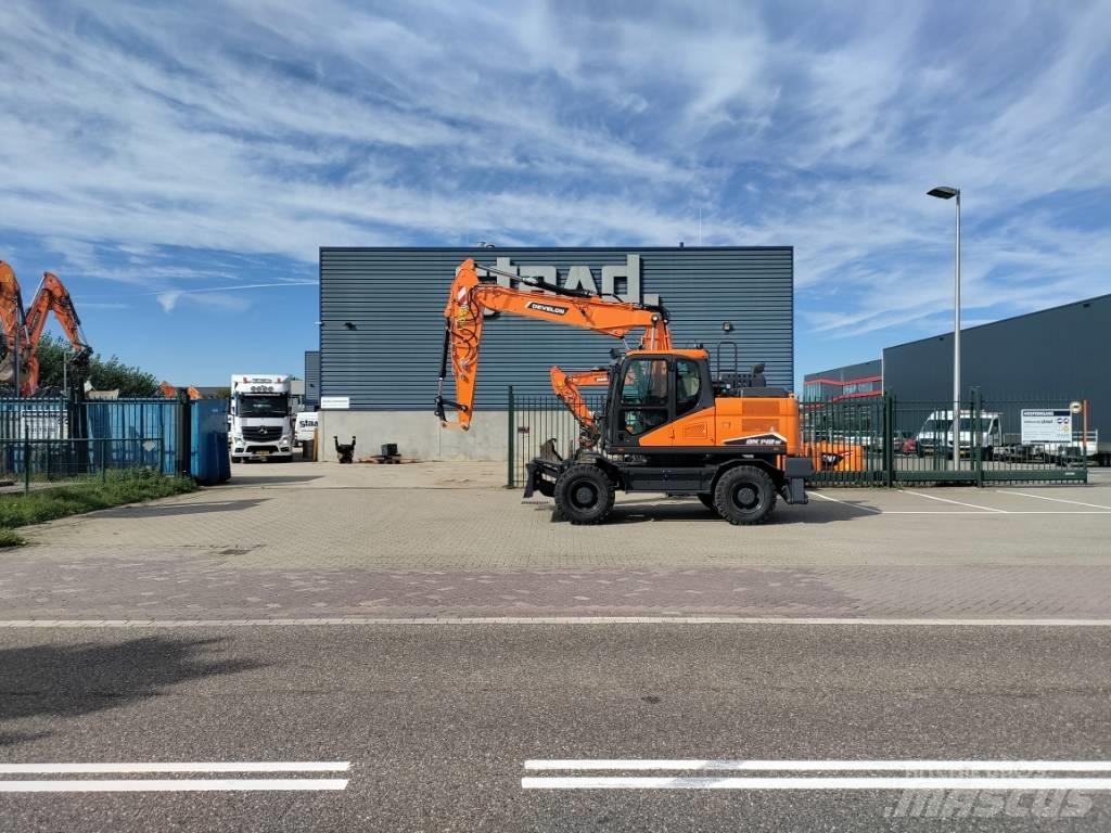 Develon DX140W-7 Wheeled Excavators