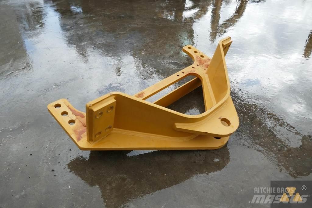 CAT 140M3 Drawbar Other Components