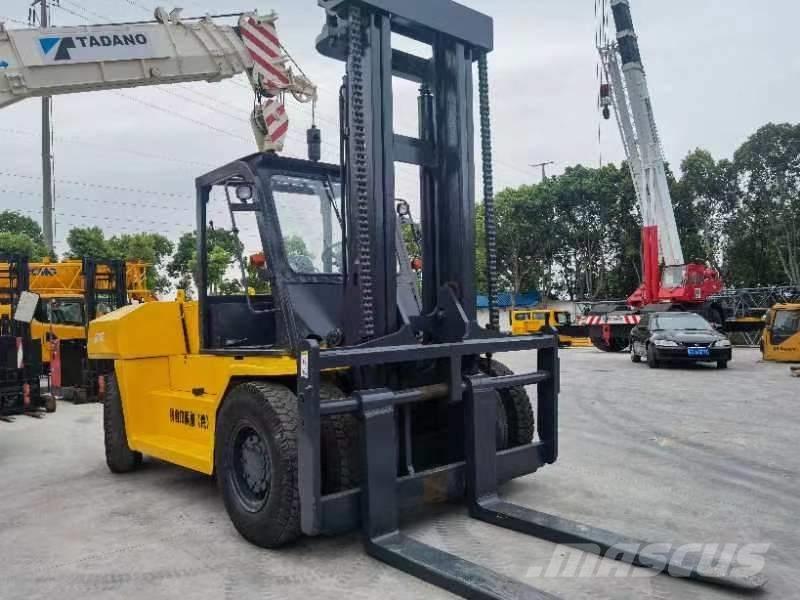 Komatsu FD 160 Diesel Forklifts