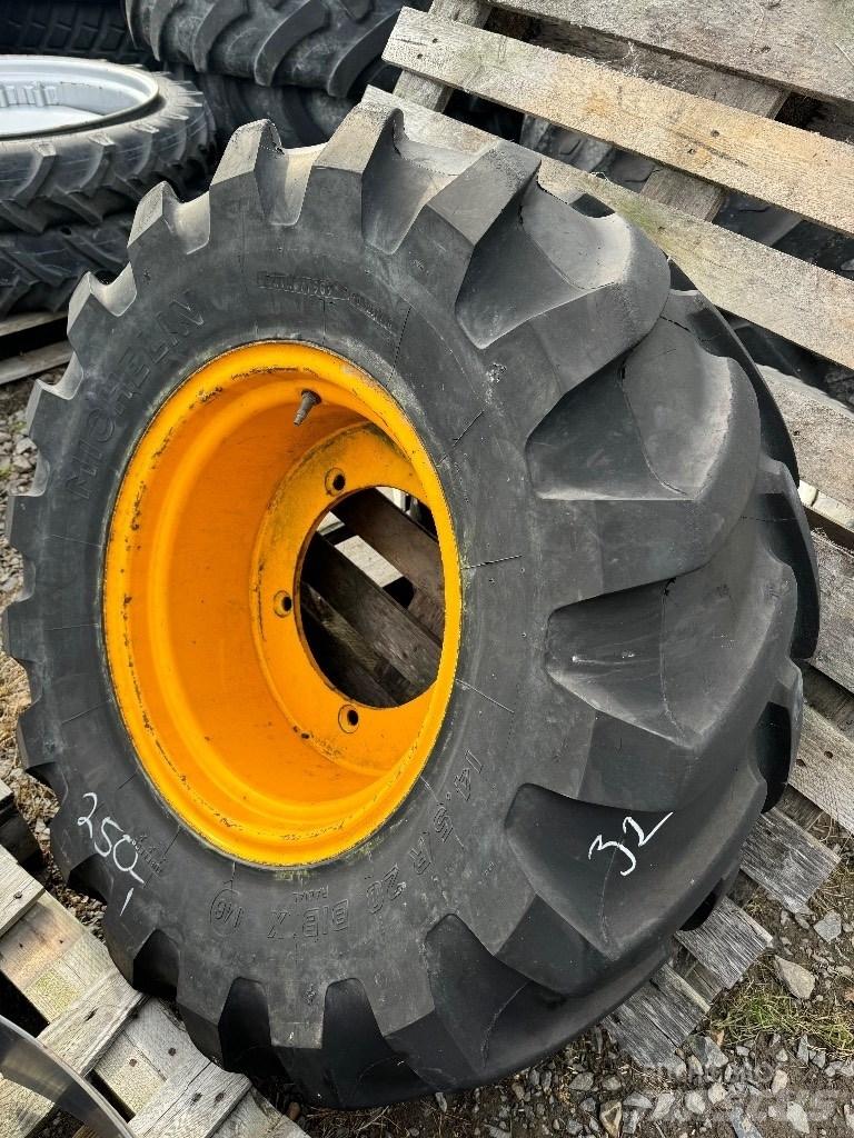 Michelin 14.5R20 Tires, wheels and rims
