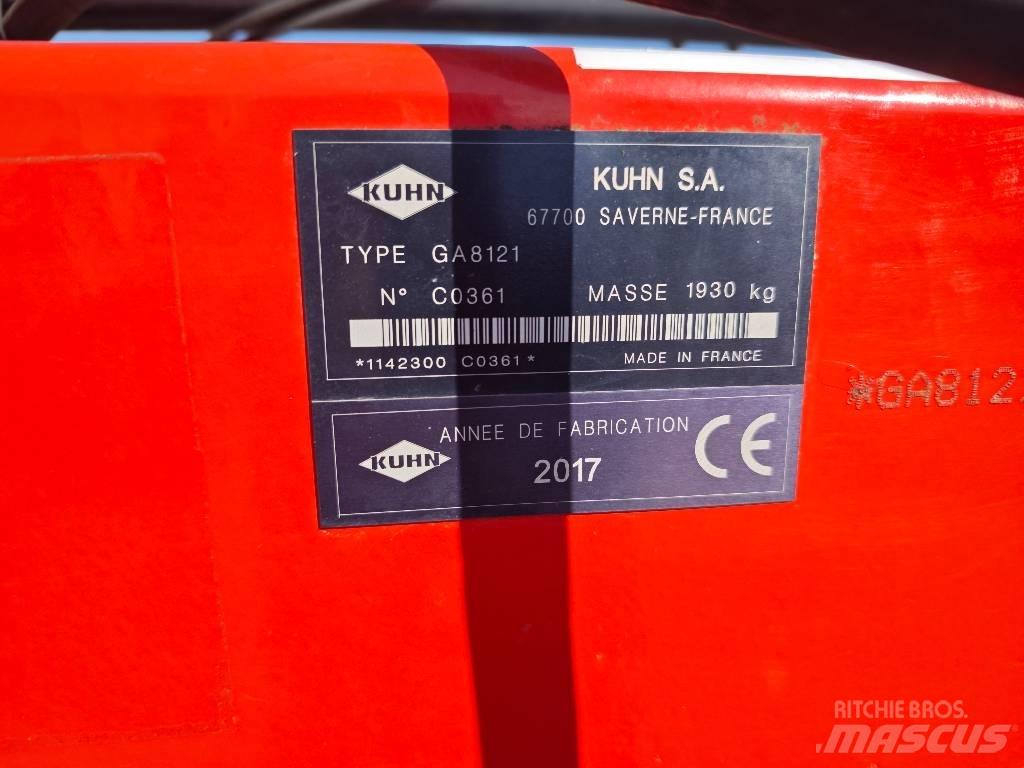 Kuhn GA 8121 Swathers \ Windrowers