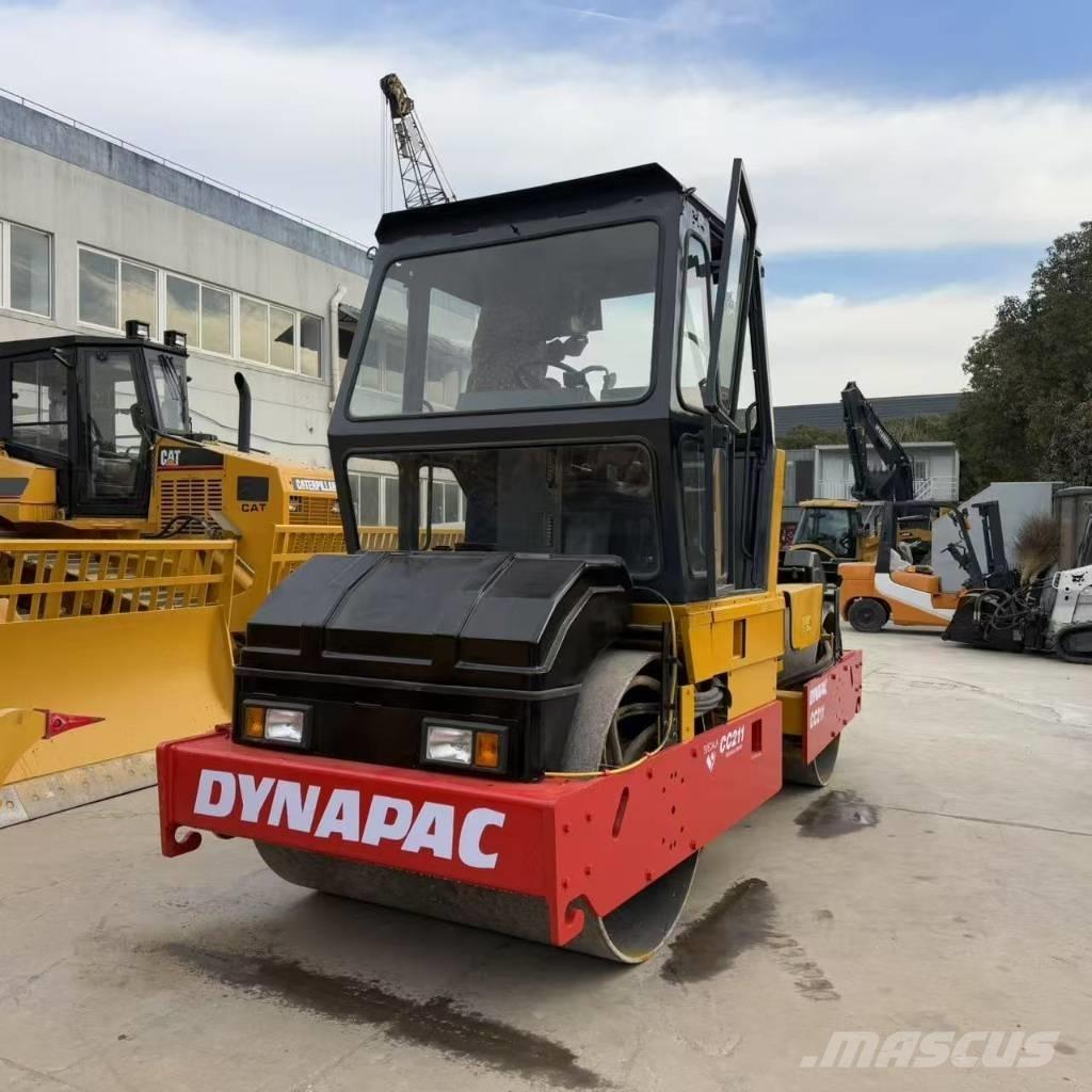 Dynapac CC 211 Twin drum rollers