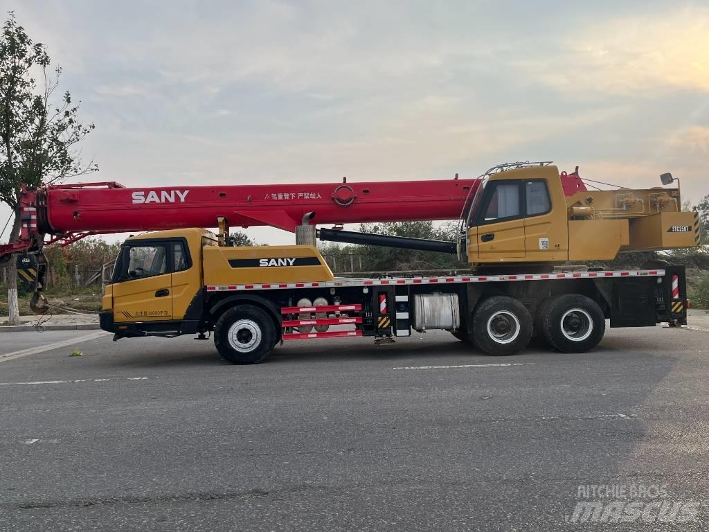 Sany STC 250 S Mobile and all terrain cranes
