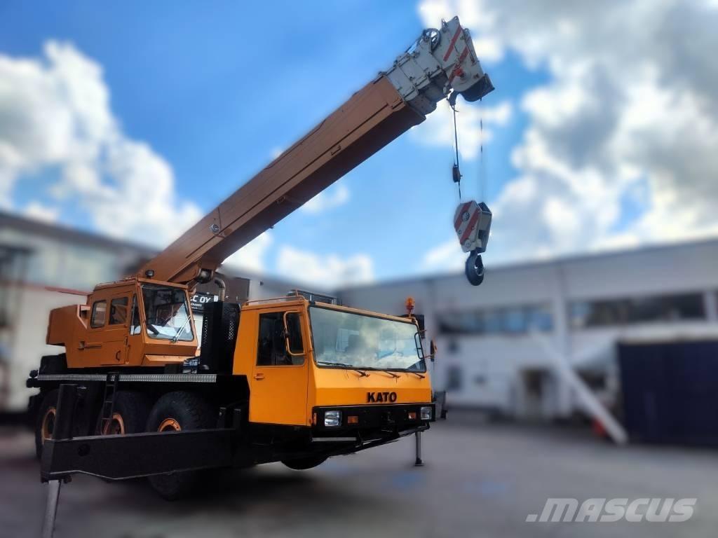 Kato KA 400 E Mobile and all terrain cranes