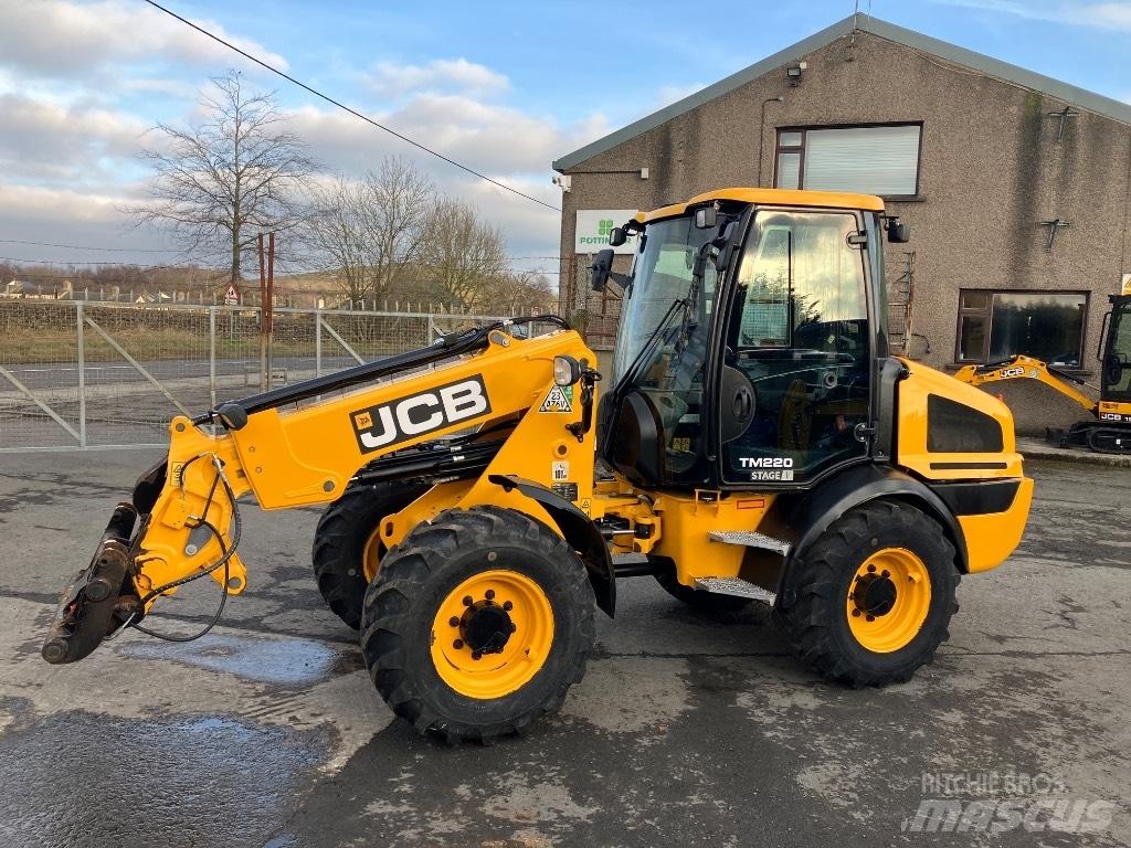 JCB TM220 Agri Telehandlers for Agriculture