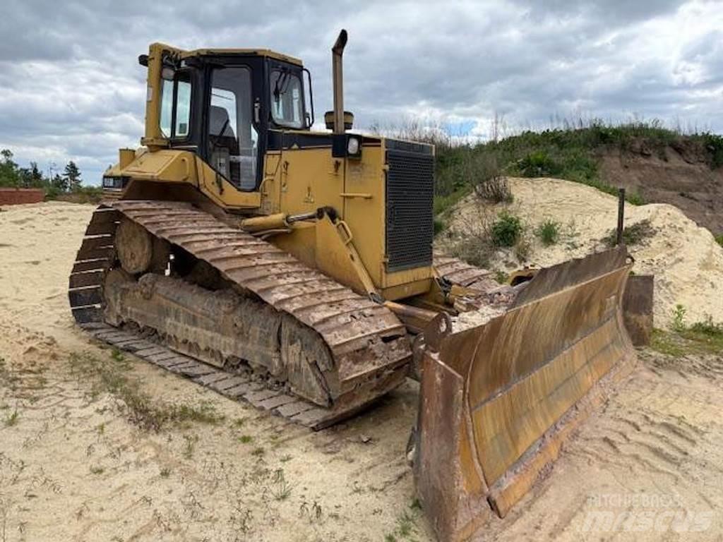 CAT D6M LGP Crawler dozers