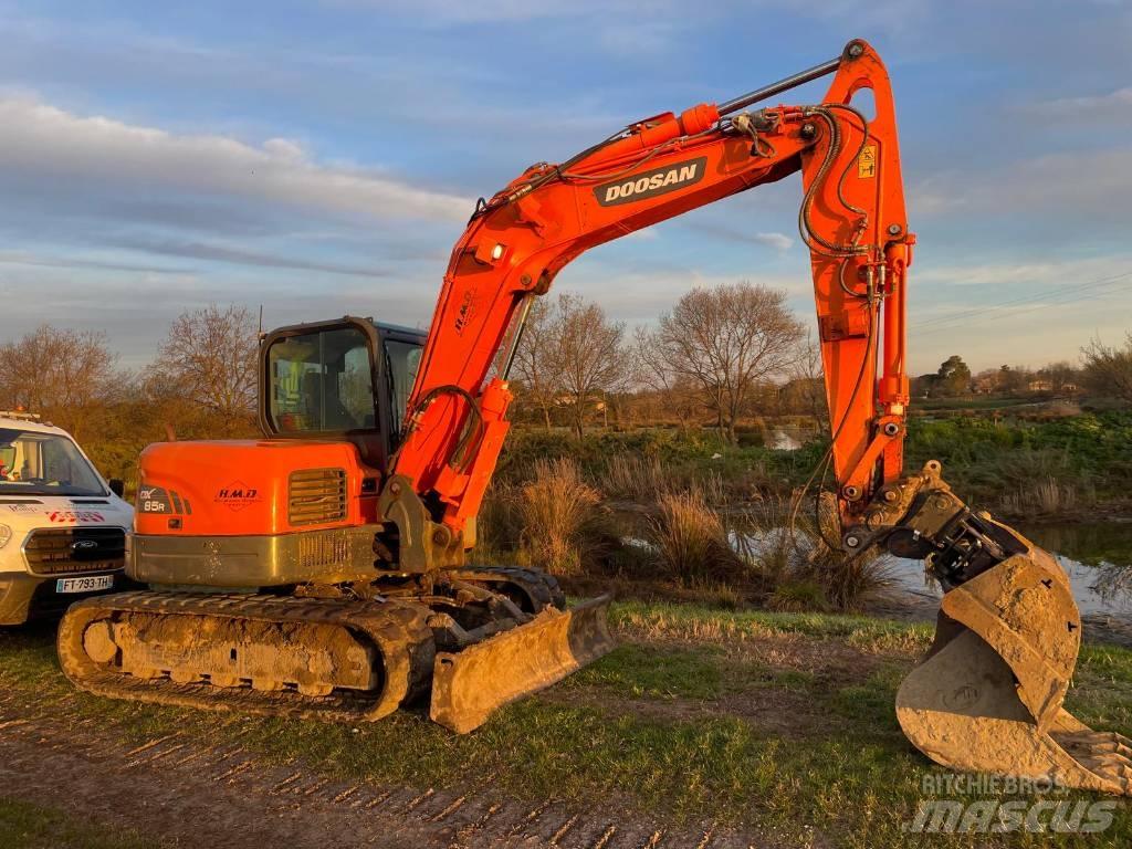 Doosan DX 85 R-3 Mini excavators  7t - 12t