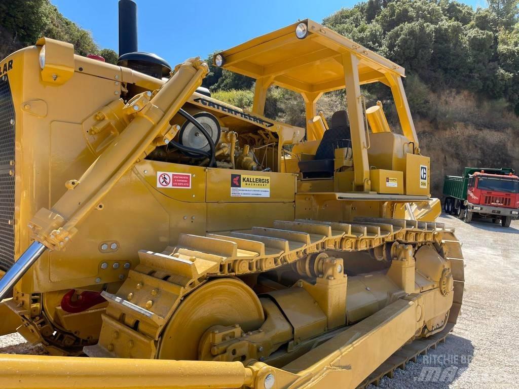 CAT D 9 G Crawler dozers