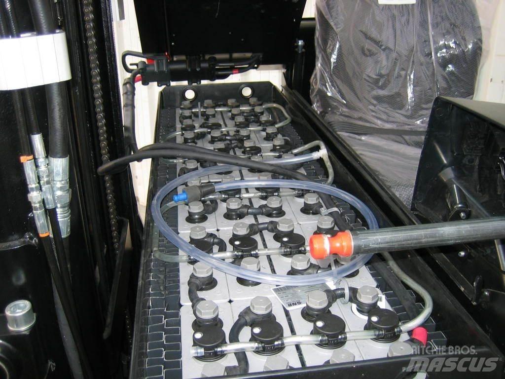 Mitsubishi RB14N2S Reach trucks