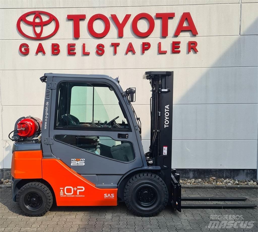 Toyota 02-8FGF25 LPG trucks