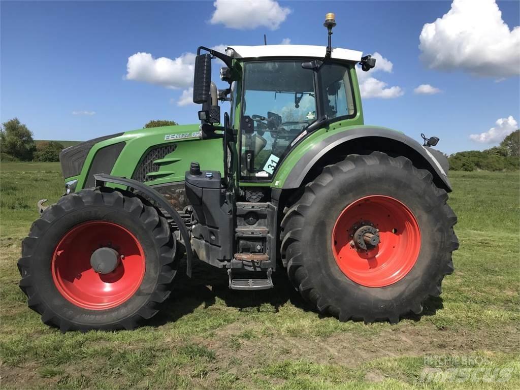 Fendt 828 Vario Tractors