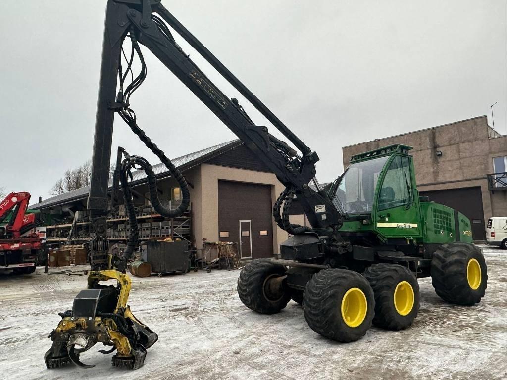 John Deere 1070 D Harvesters