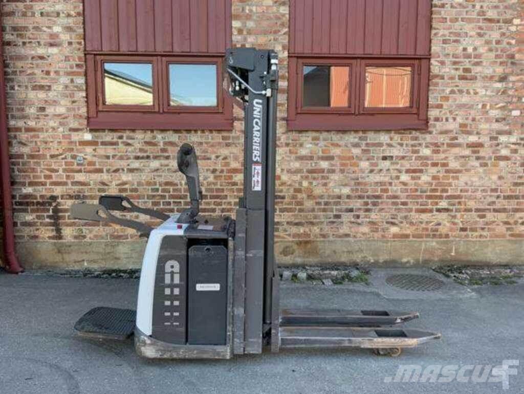 Atlet PSP Self Propelled Stackers