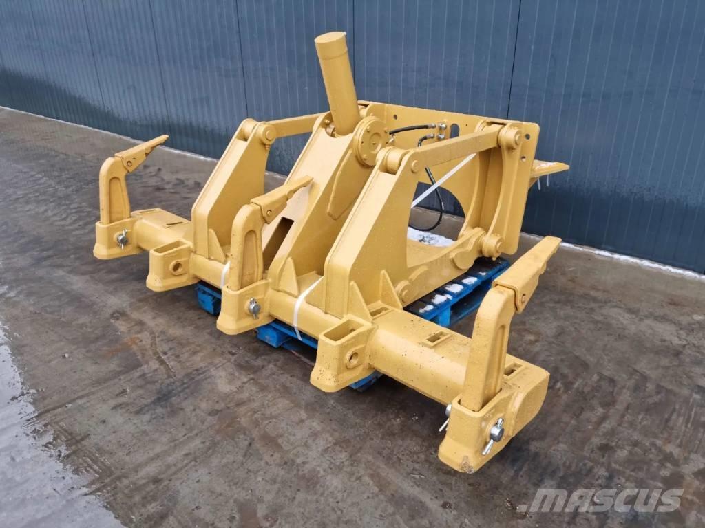 CAT 140GC Rippers