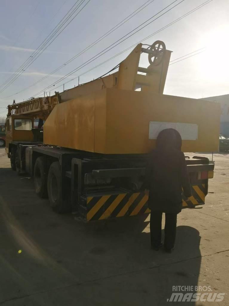 Tadano TL 300 E Rough Terrain Cranes