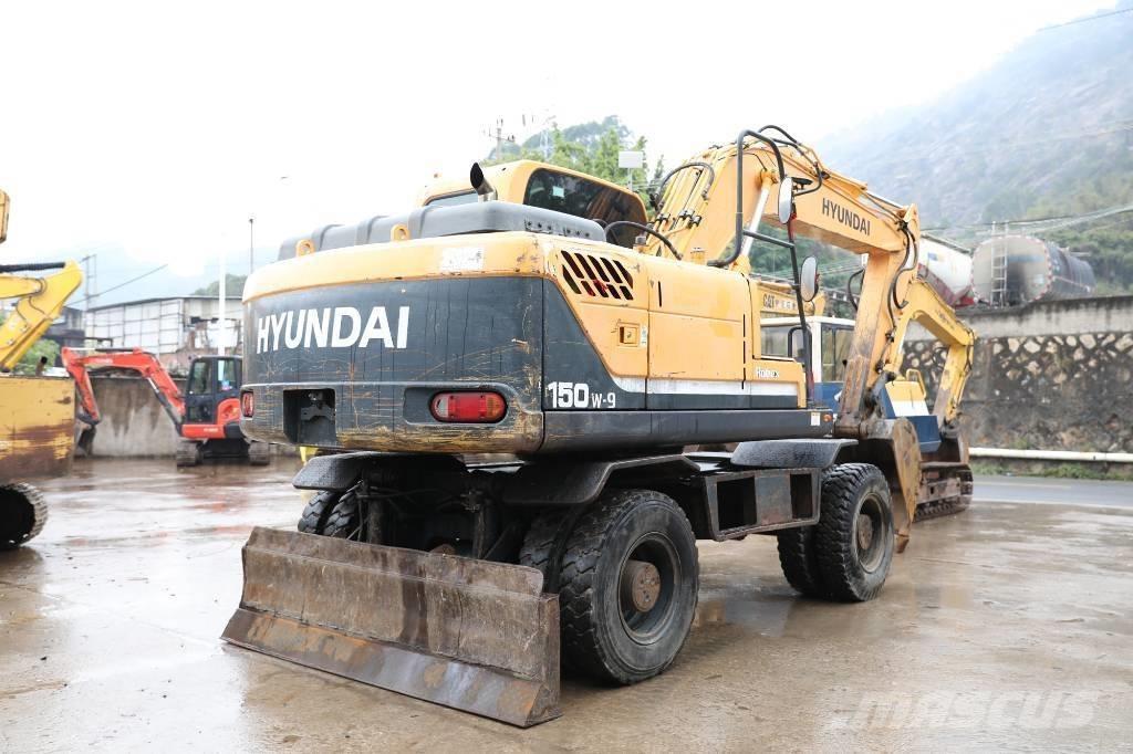 Hyundai 150W-9 Wheeled Excavators