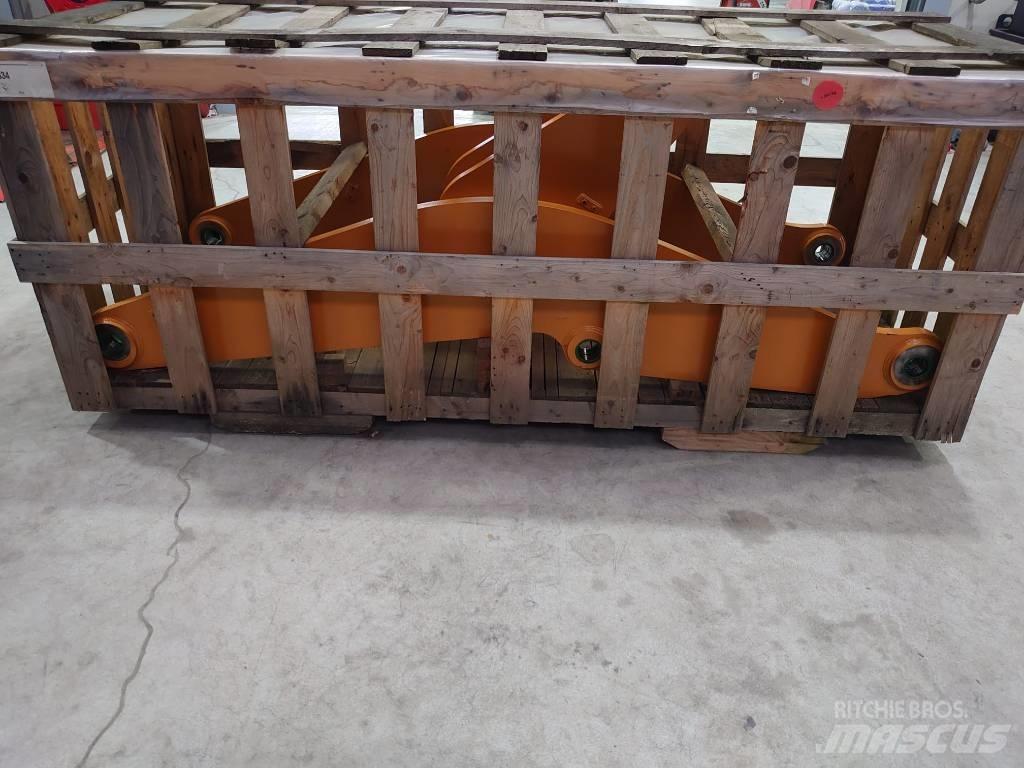CASE 821G Booms and dippers