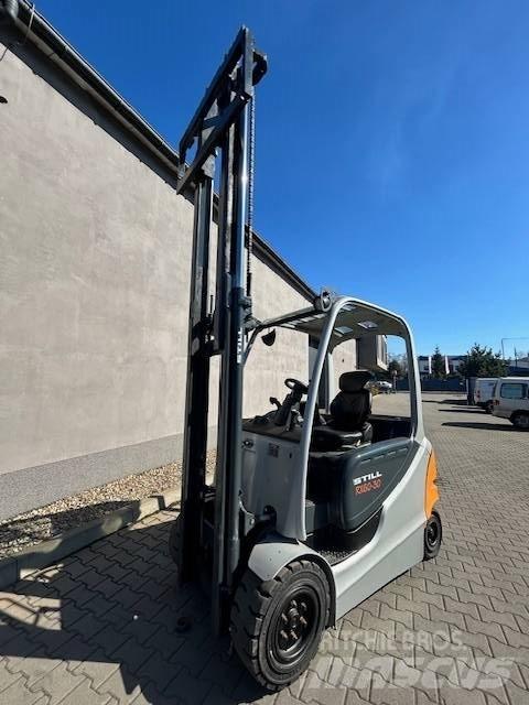 Still RX 60-30 Electric Forklifts