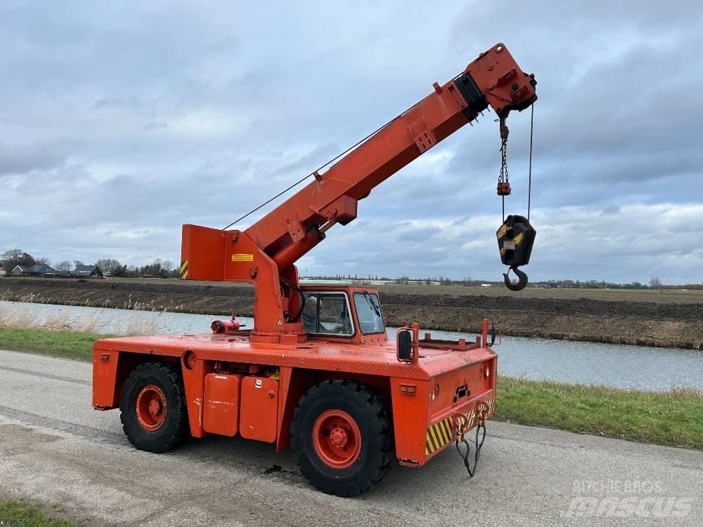 Grove AP 308 Mobile and all terrain cranes