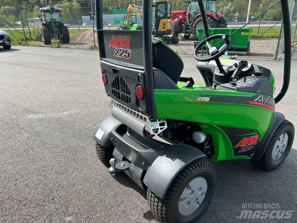 Avant 225 Skid Steer Loaders