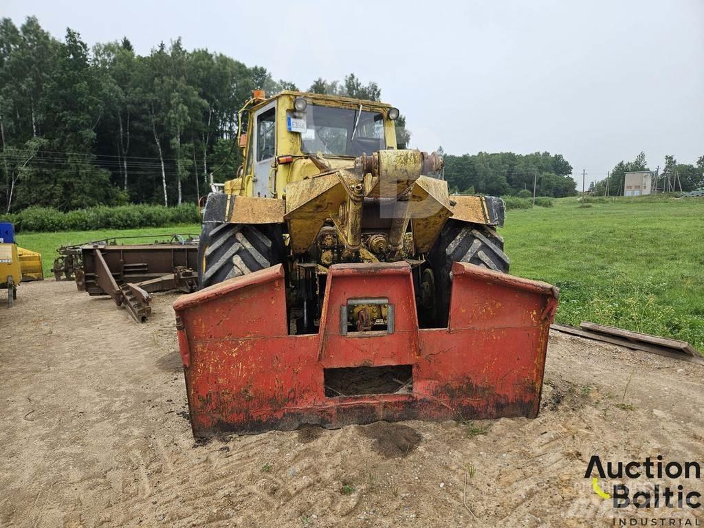  Onbekend T-157K Tractors