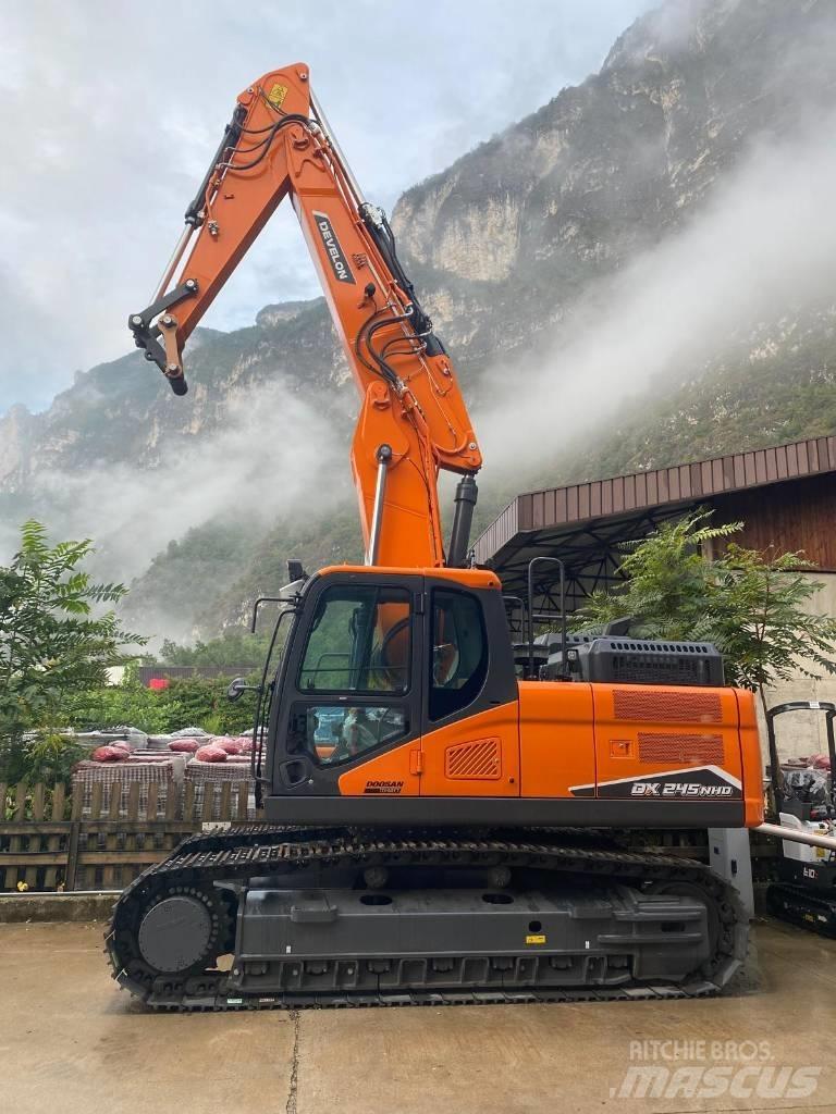 Develon DX 245 NHD-7 Crawler Excavators