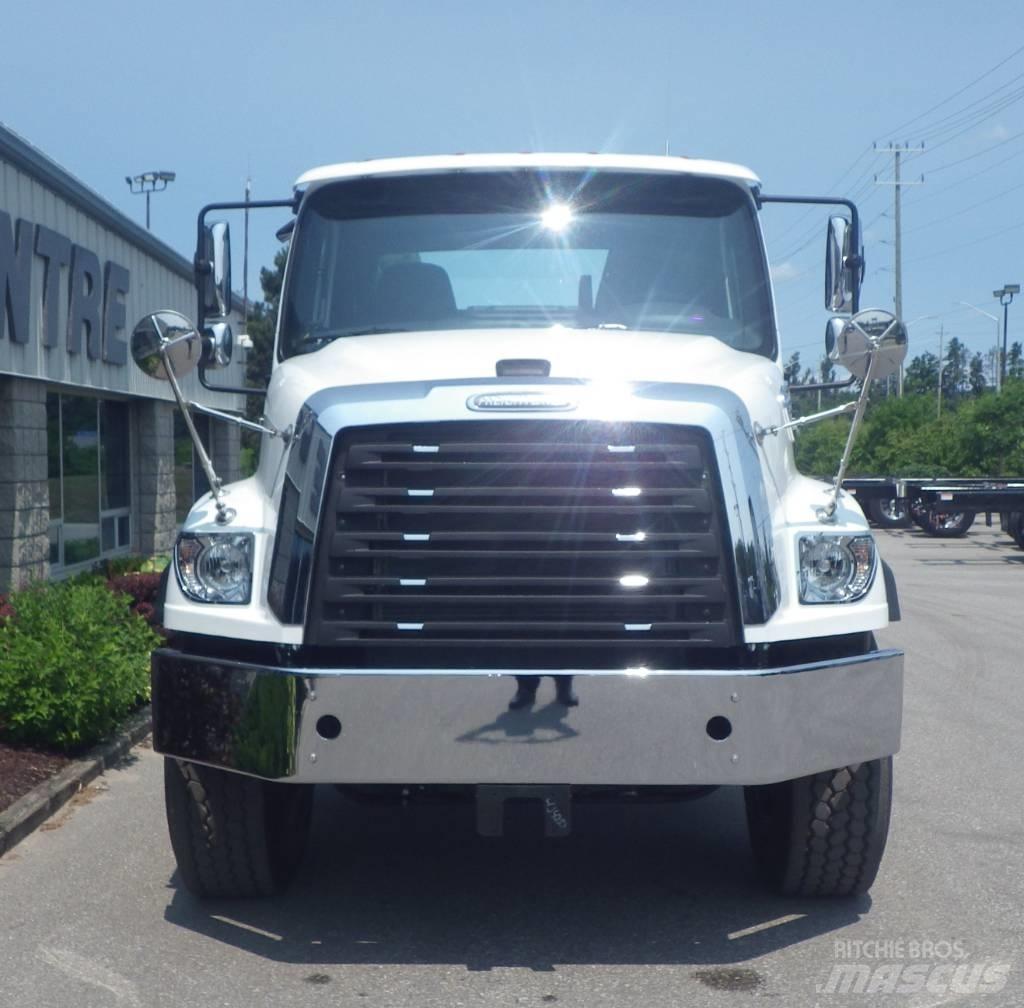 Freightliner 114 SD Cab & Chassis Trucks