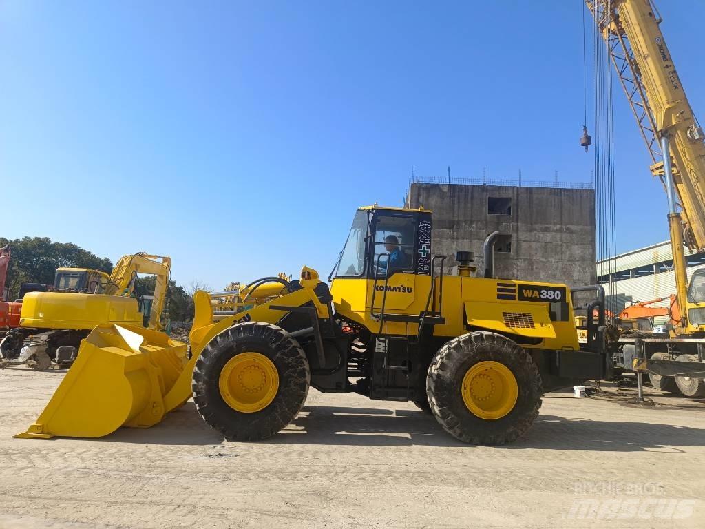 Komatsu WA 380-3 Wheel Loaders