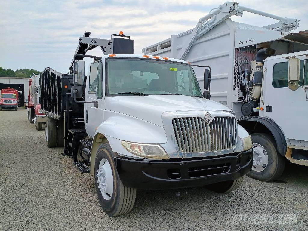 International 4300 Grapples