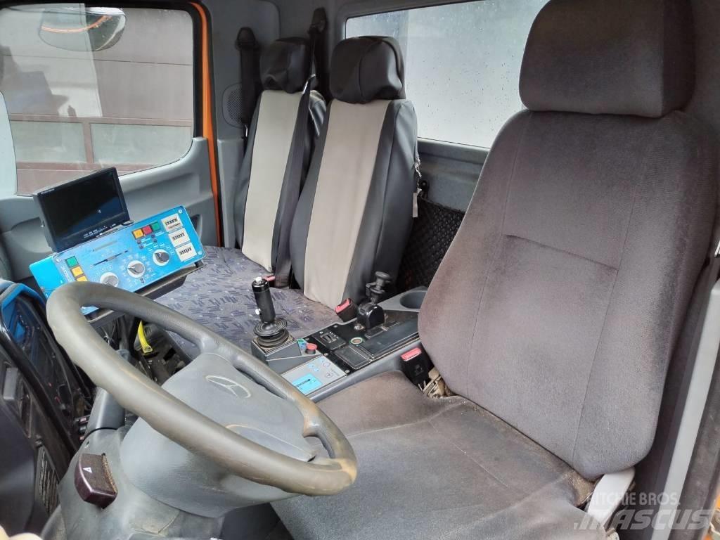Mercedes-Benz U20 Utility Tool Carriers