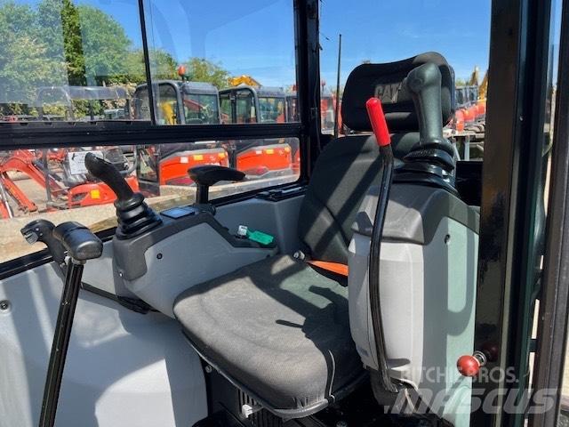 CAT 302.7 D CR Mini Excavators <7t (Mini Diggers)