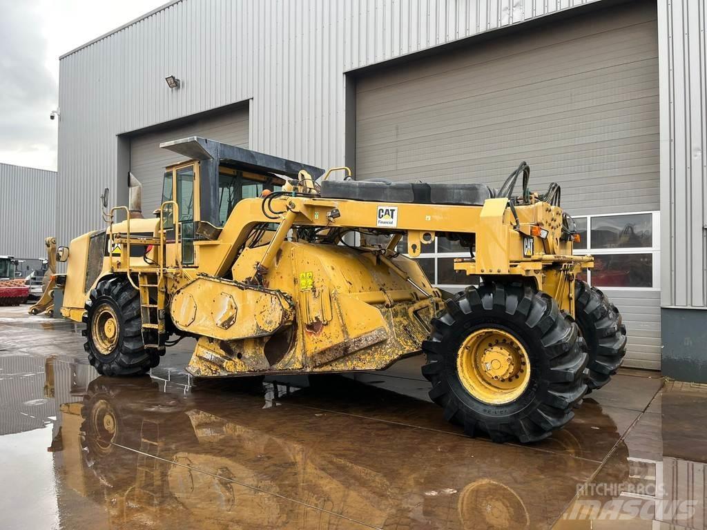 CAT RM500 Asphalt Recycling Equipment