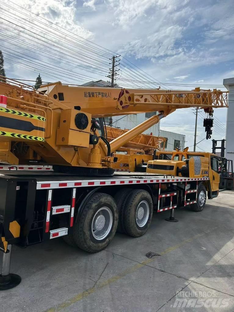 XCMG XCT 25 Mobile and all terrain cranes