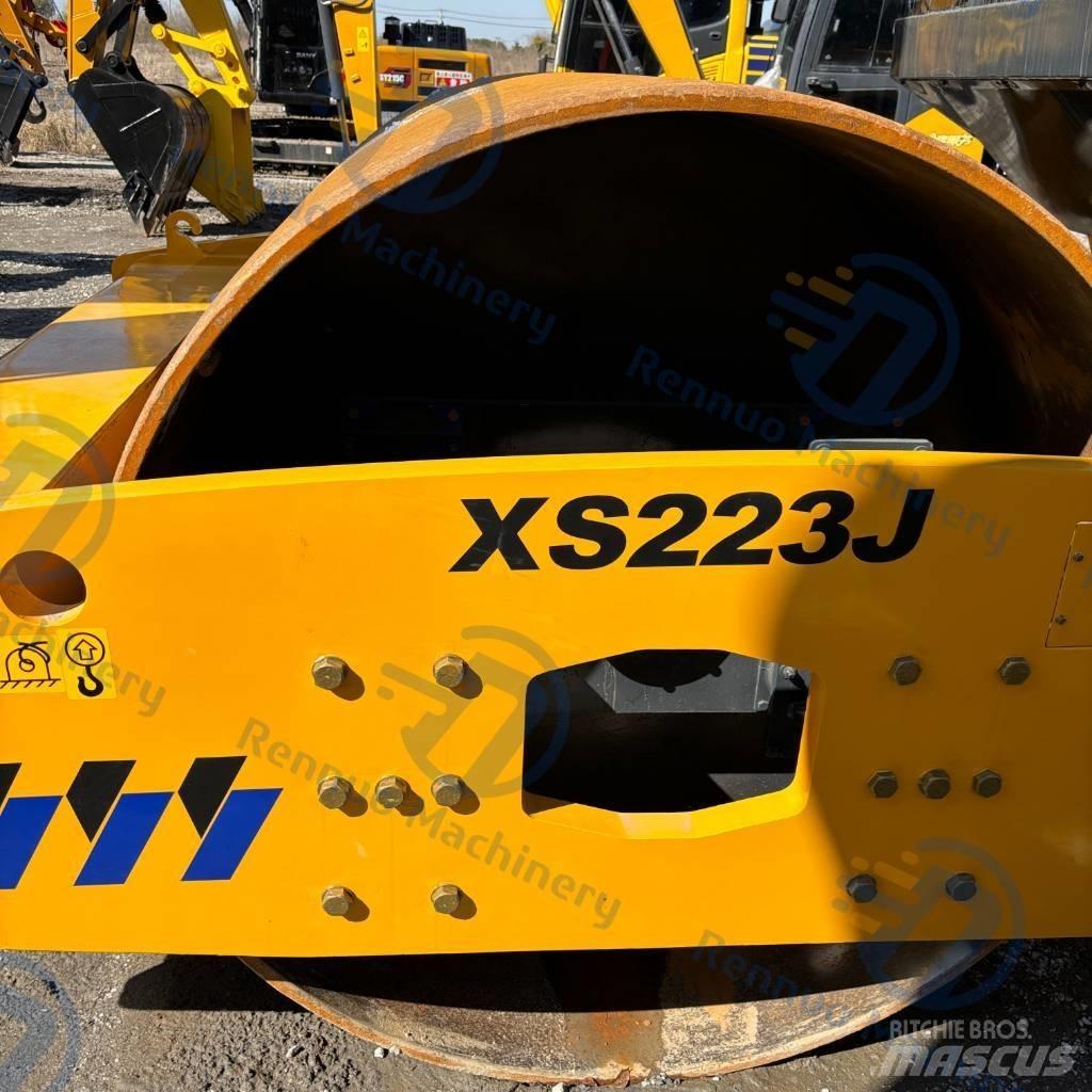 XCMG XS223J Single drum rollers