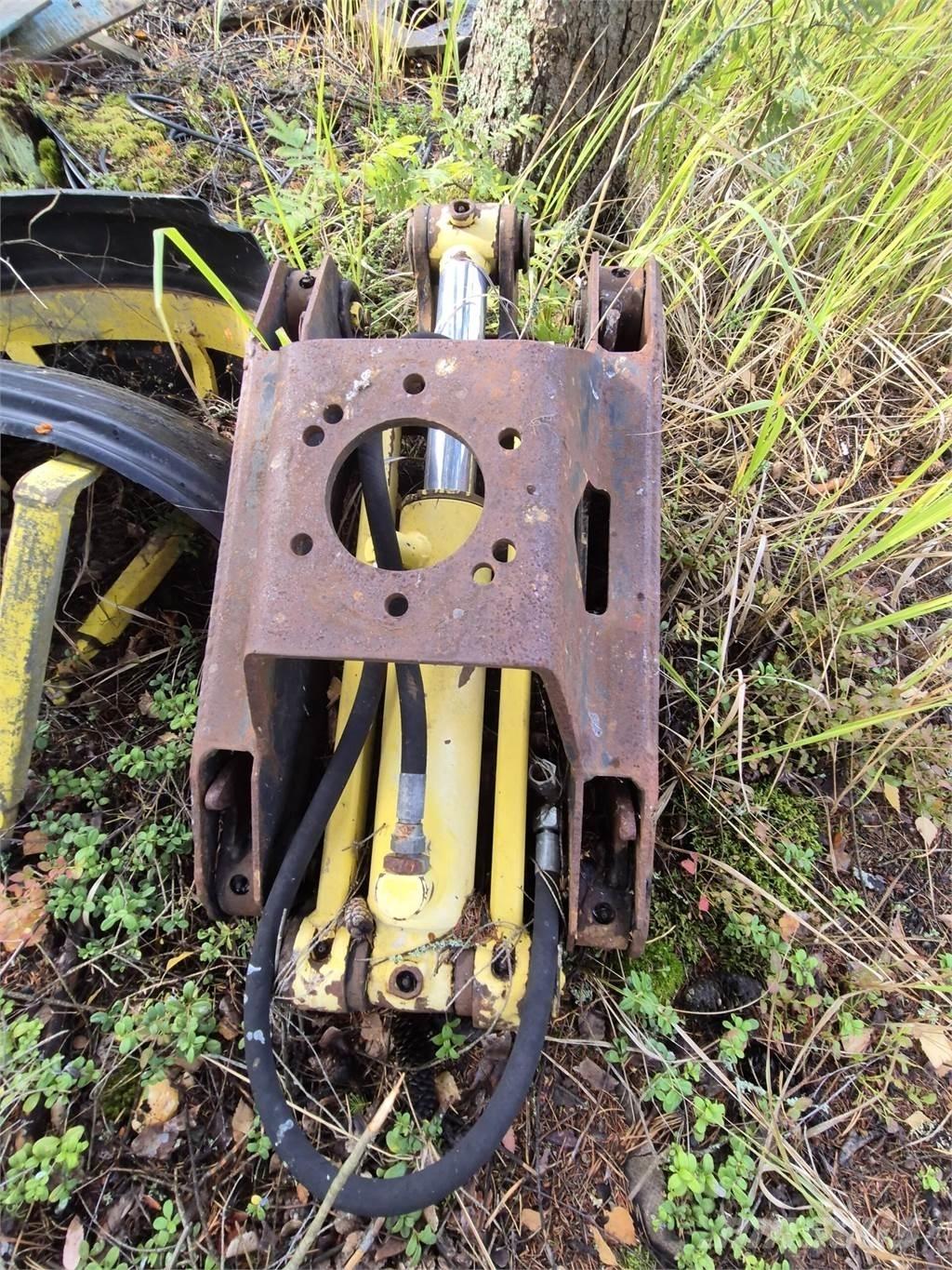  Puukoura 0,35 Grapples/Grapple Trucks