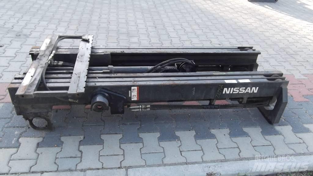 Nissan FB18 M-0472 Masts and booms