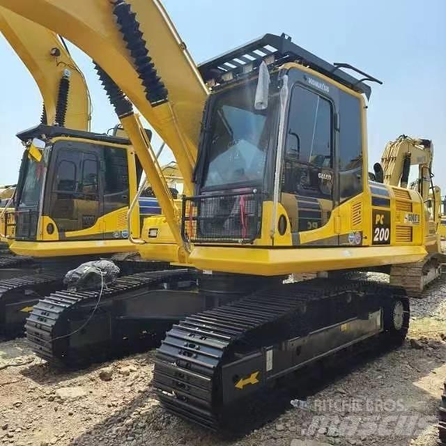 Komatsu PC 200-8 Mini excavators  7t - 12t