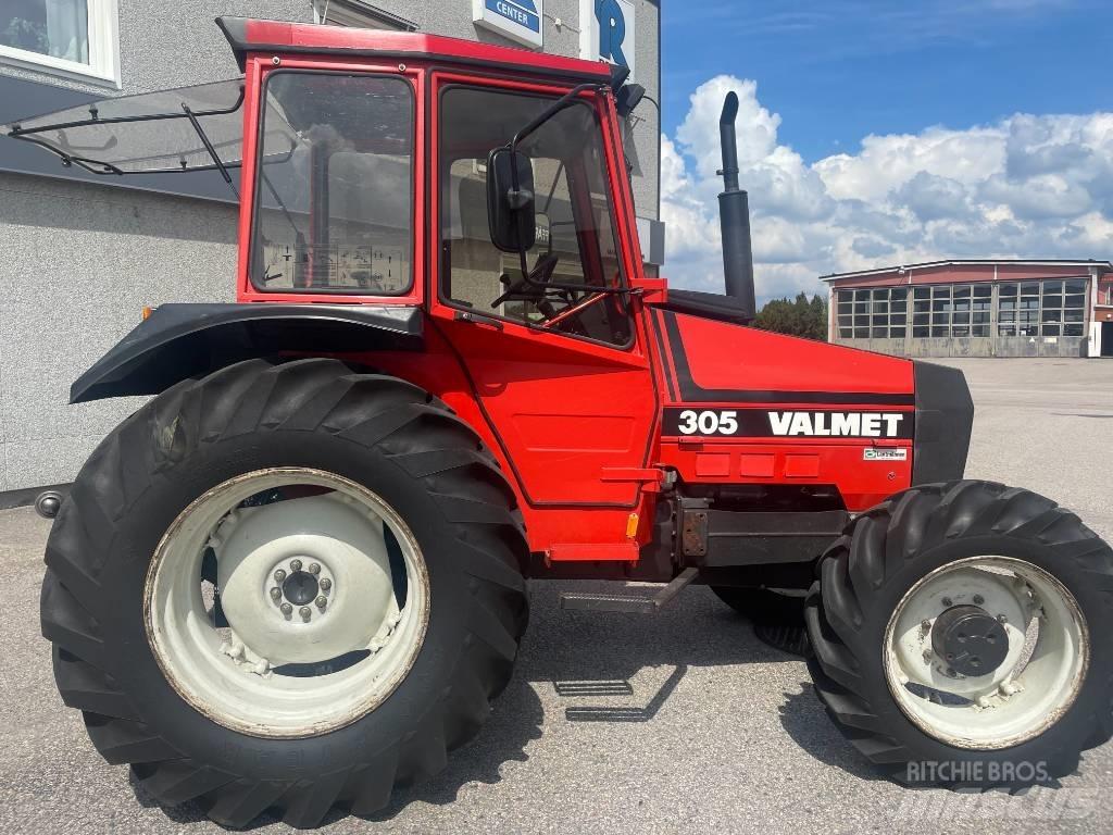 Valmet 305 Tractors