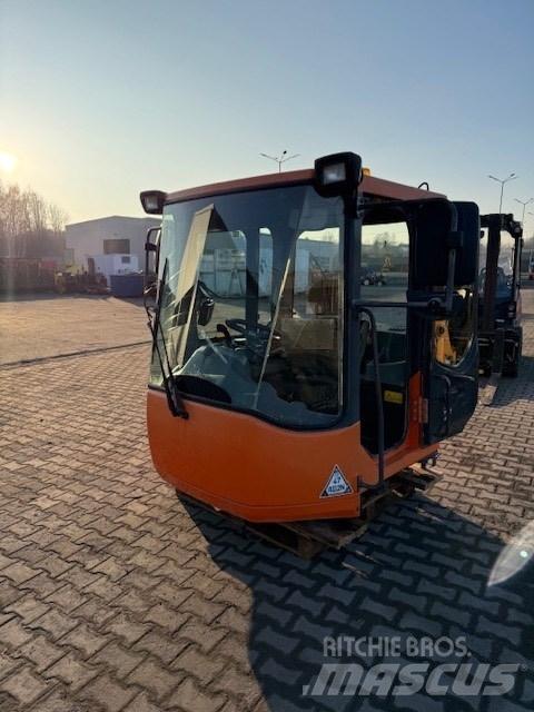 Doosan DL 420-3 CAB Forestry Cabin